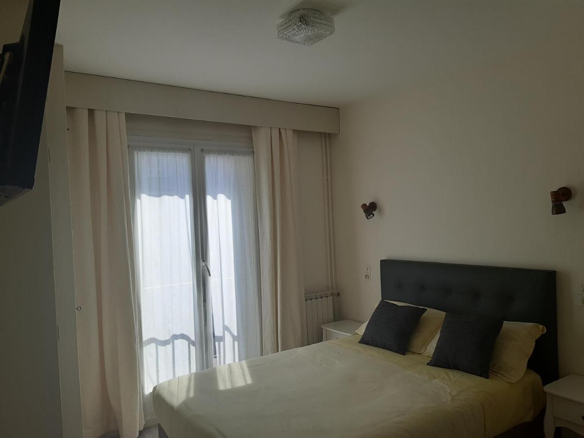 Hotel Aunis-Saintonge Роаян Екстериор снимка