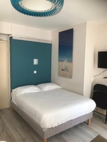 Hotel Aunis-Saintonge Роаян Екстериор снимка